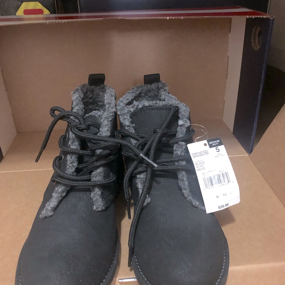 Low black boots fuzzy softly shoes